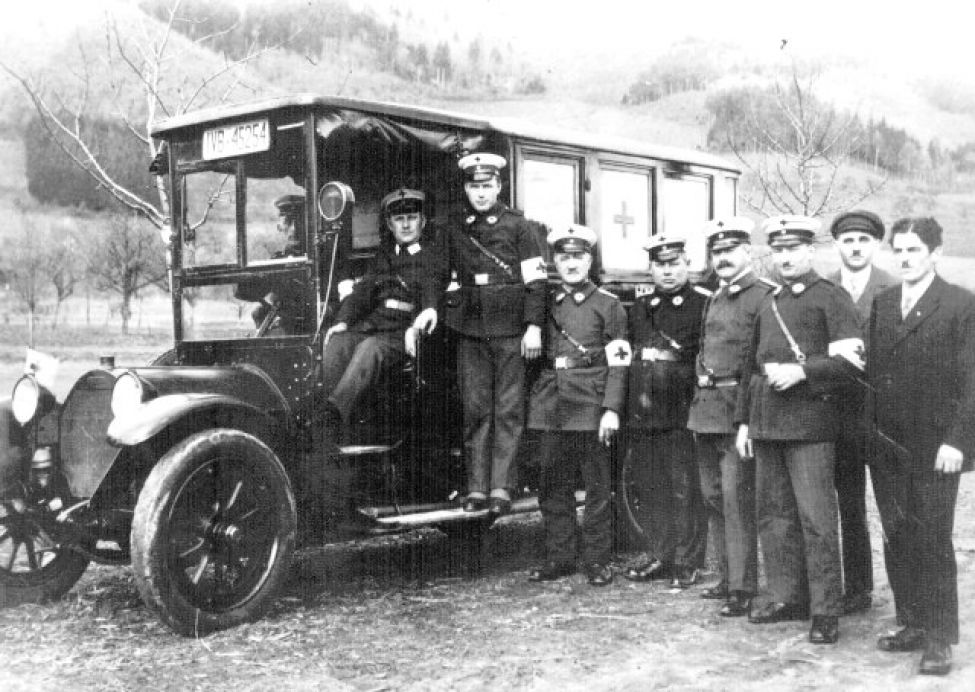 1928 B01 Krankentransport09062014